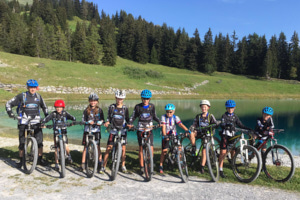 Gruppenbild zum Artikel